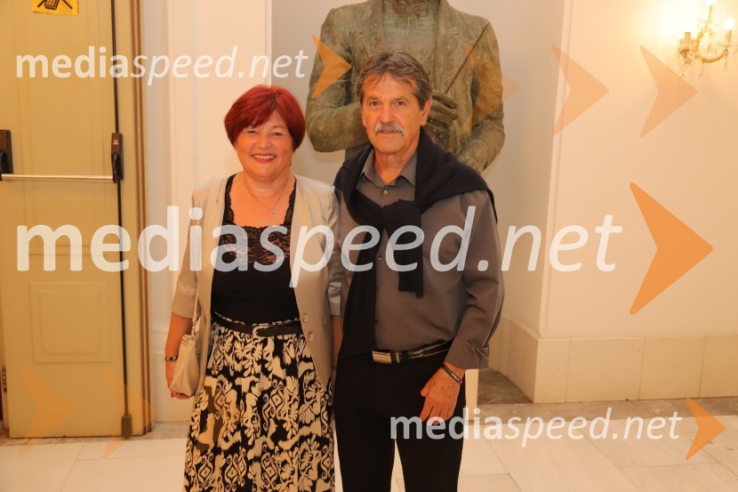 dr. Zdenka Petermanec, ravnateljica Univerzitetne knjižnice Maribor;  Mirko PetermanecTrpko komična drama Pijani odpira sezono v mariborski Drami