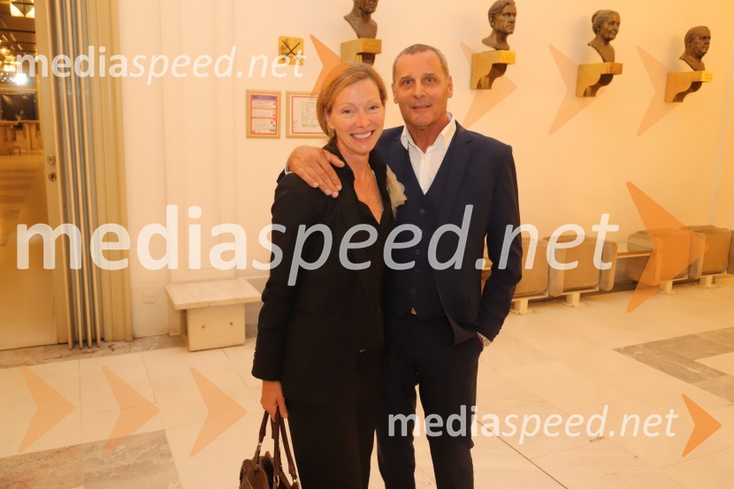  Nataša Matjašec Rošker, igralka;  Danilo Rošker, direktor SNG MariborTrpko komična drama Pijani odpira sezono v mariborski Drami