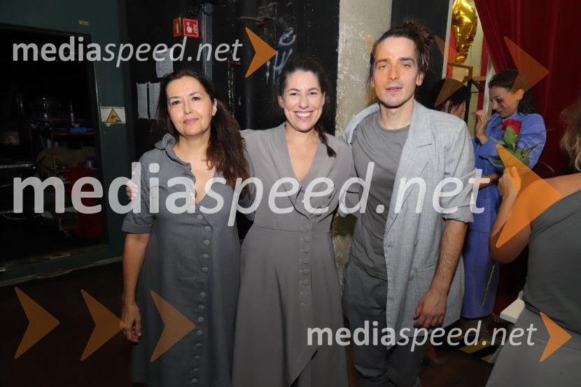  Ksenija Mišič, igralka;  Minca Lorenci, igralka;  Petja Labović, igralecTrpko komična drama Pijani odpira sezono v mariborski Drami