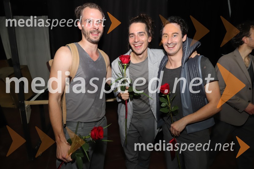  Blaž Dolenc, igralec;  Petja Labović, igralec;  Žan Koprivnik, igralecTrpko komična drama Pijani odpira sezono v mariborski Drami