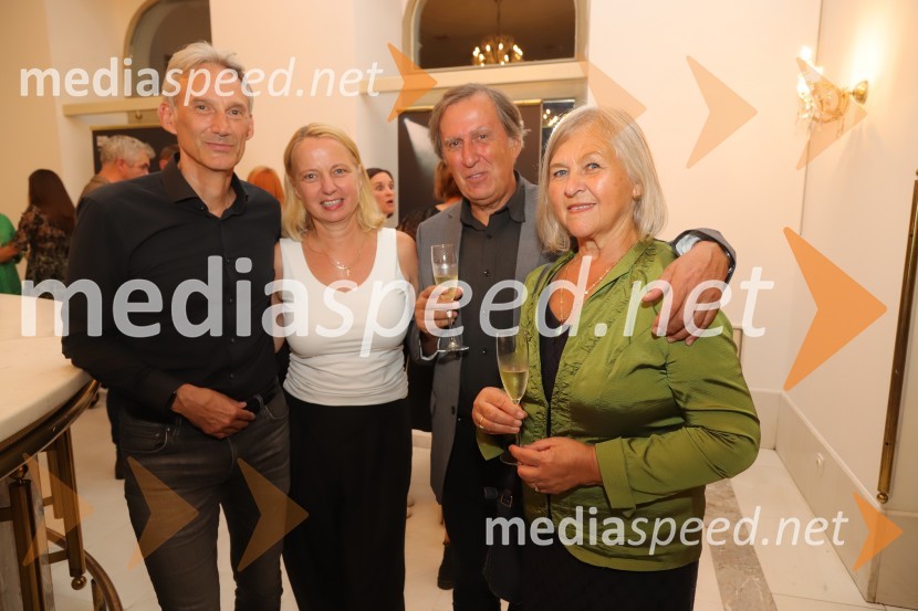  Igor  Leskovar, Mestna občina Maribor;  Jasmina Leskovar, SNG Maribor;  ... ;  ... Trpko komična drama Pijani odpira sezono v mariborski Drami