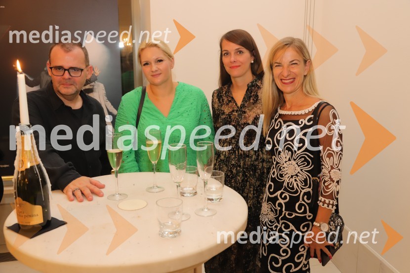  Alan Kavčič, predstavnik za odnose z javnostmi SNG Maribor;  Anita Kovačič, MNZ, Policija, Policijska uprava Maribor ;  Špela Lešnik, producentka Drame SNG Maribor;  Tina Tomažič, Fakulteta za elektrotehniko, računalništvo in informatikoTrpko komična drama Pijani odpira sezono v mariborski Drami