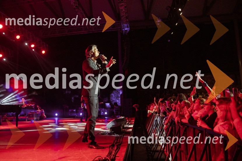  Jan Plestenjak, pevecJan Plestenjak, koncert v Križankah