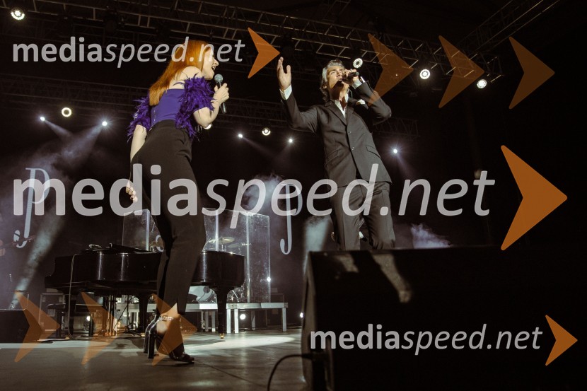  Eva Boto, pevka;  Jan Plestenjak, pevecJan Plestenjak, koncert v Križankah