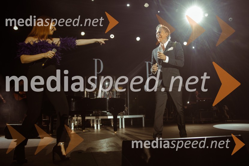  Eva Boto, pevka;  Jan Plestenjak, pevecJan Plestenjak, koncert v Križankah