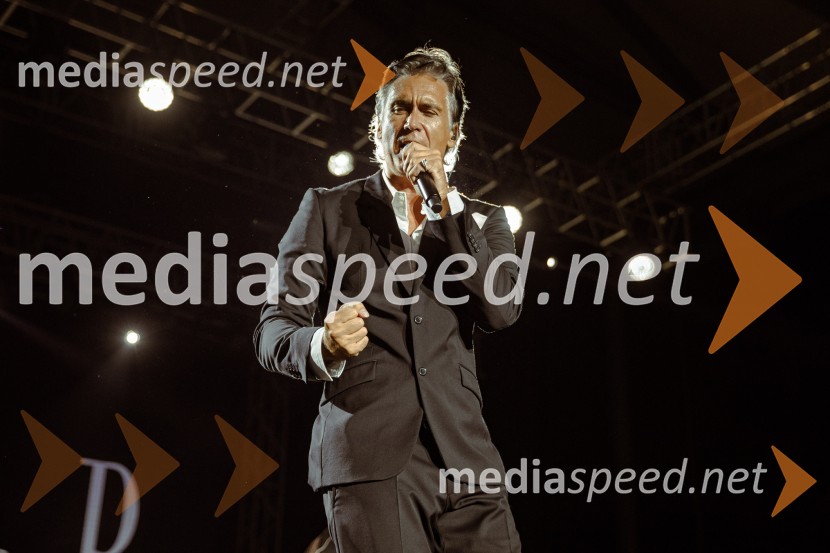  Jan Plestenjak, pevecJan Plestenjak, koncert v Križankah