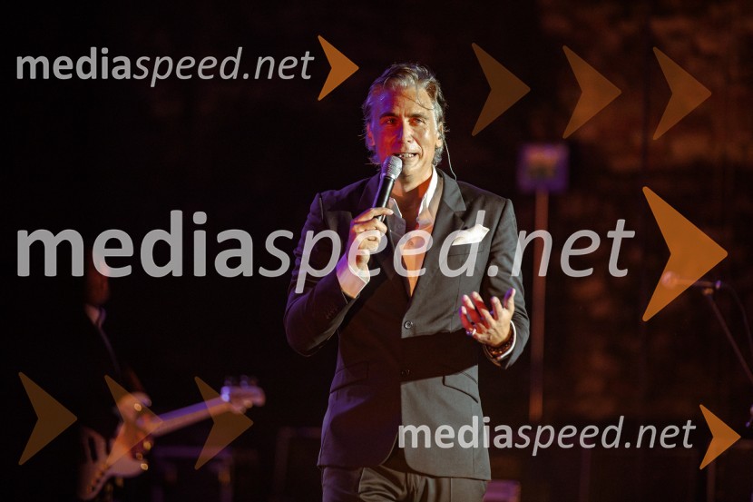  Jan Plestenjak, pevecJan Plestenjak, koncert v Križankah