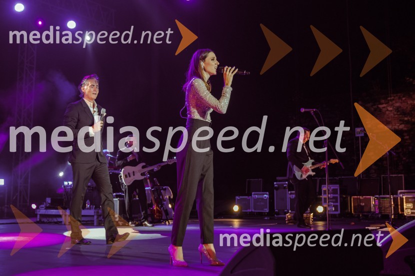  Monika Avsenik, pevkaJan Plestenjak, koncert v Križankah