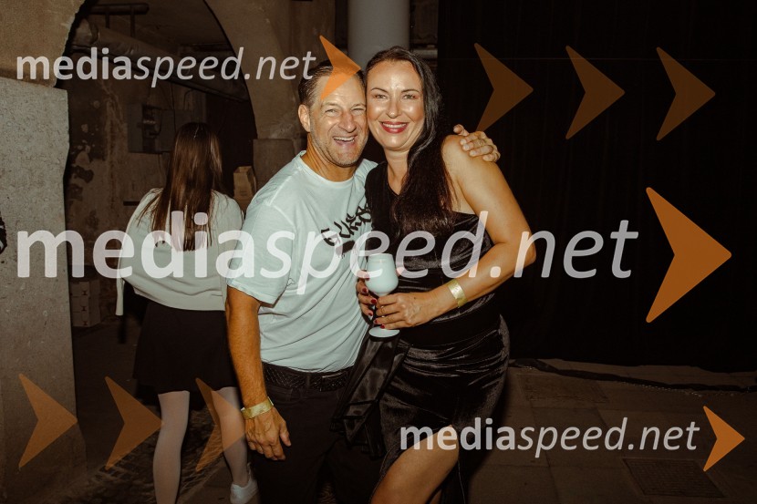  John Denhof, predsednik uprave NKBM;  ... Jan Plestenjak, koncert v Križankah