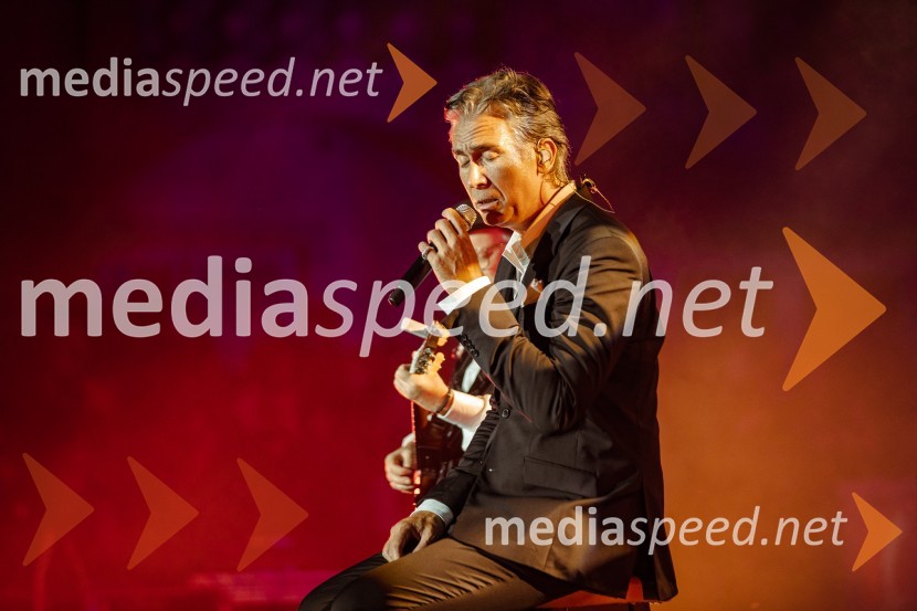  Jan Plestenjak, pevecJan Plestenjak, koncert v Križankah