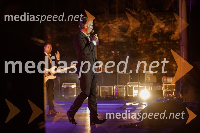  Jan Plestenjak, pevecJan Plestenjak, koncert v Križankah