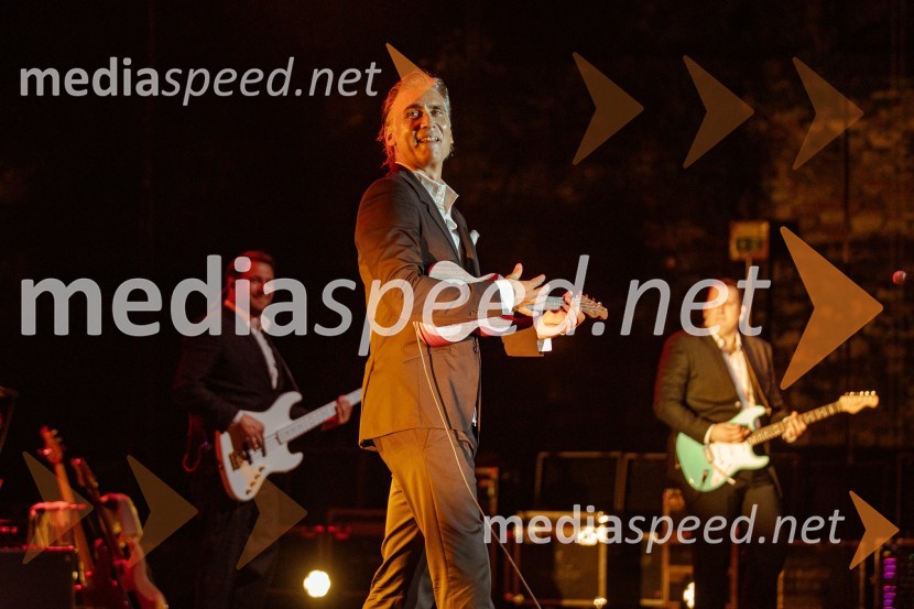  Jan Plestenjak, pevecJan Plestenjak, koncert v Križankah