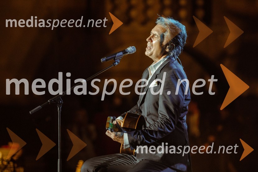  Jan Plestenjak, pevecJan Plestenjak, koncert v Križankah