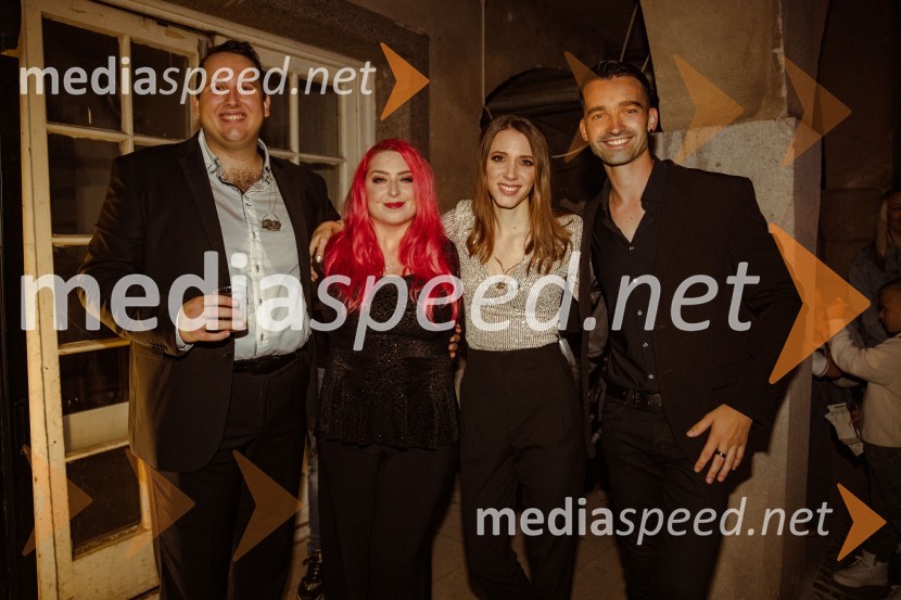  ... ;  ... ;  Monika Avsenik, pevka;  Žiga Jan, pevecJan Plestenjak, koncert v Križankah