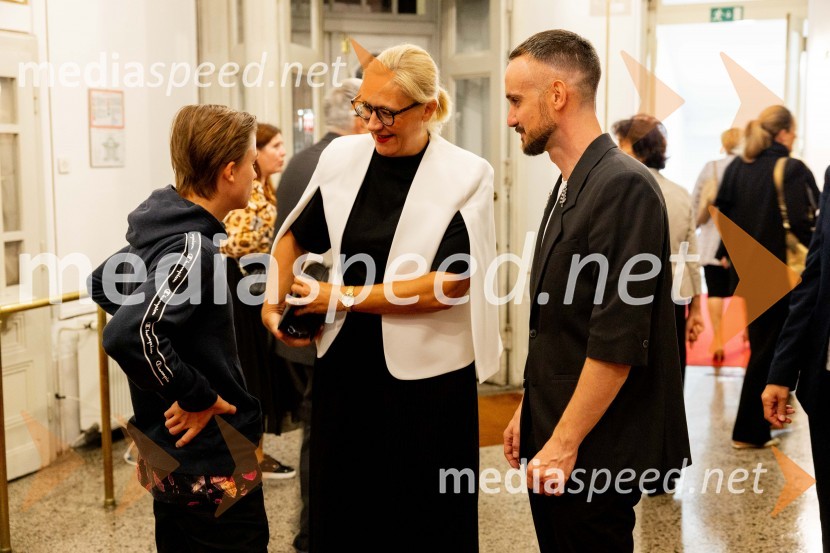  ... ;  ... ;  Jernej Pristov, vodja službe za odnose z javnostmi SNG Drama LjubljanaAntigona, prva premiera nove sezone v SNG Drama Ljubljana