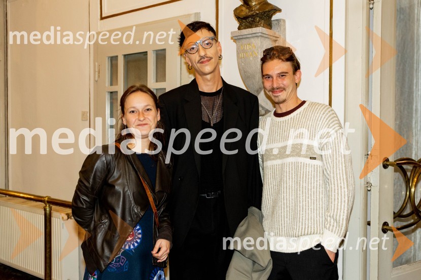  ... ;  Matjaž Plošinjak, modni oblikovalec;  ... Antigona, prva premiera nove sezone v SNG Drama Ljubljana