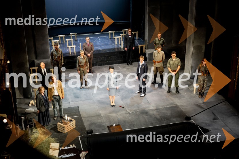  Nina Ivanišin Janežič, igralkaAntigona, prva premiera nove sezone v SNG Drama Ljubljana