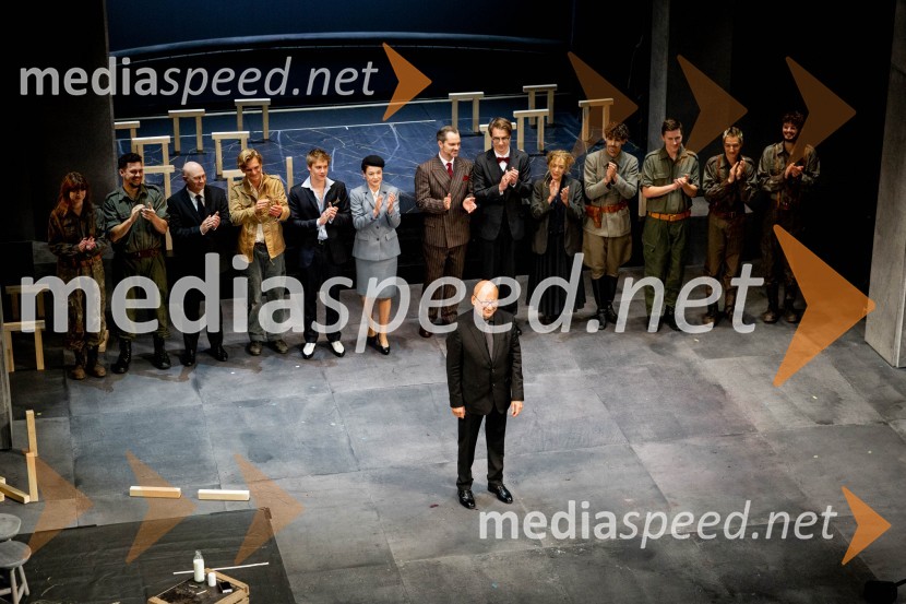  Janez Pipan, režiserAntigona, prva premiera nove sezone v SNG Drama Ljubljana