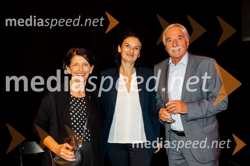  ... ;  Ema Peruš, vodja abonmajev SNG Drama Ljubljana;  ... Antigona, prva premiera nove sezone v SNG Drama Ljubljana