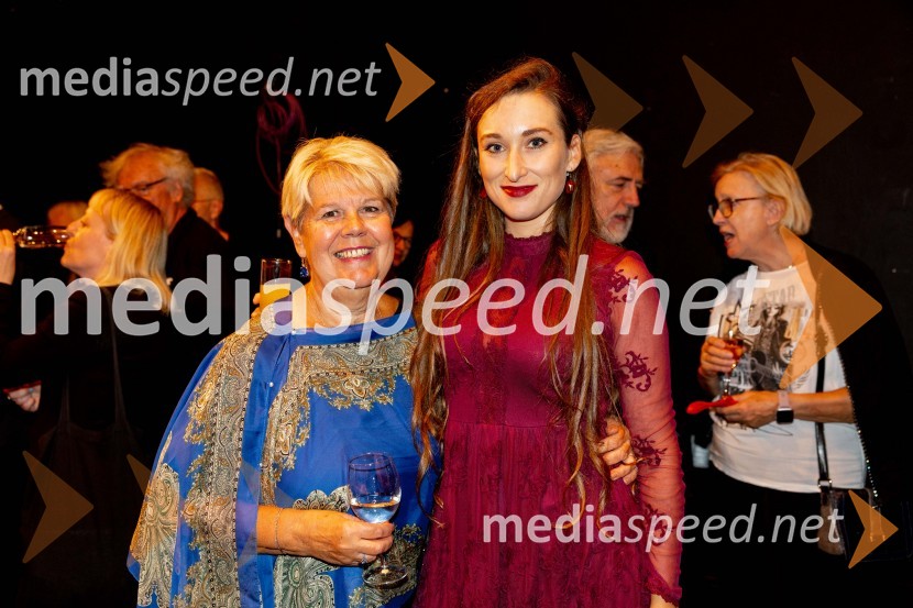  Irena  Butoln, germanistka;  Gaja Višnar, igralkaAntigona, prva premiera nove sezone v SNG Drama Ljubljana