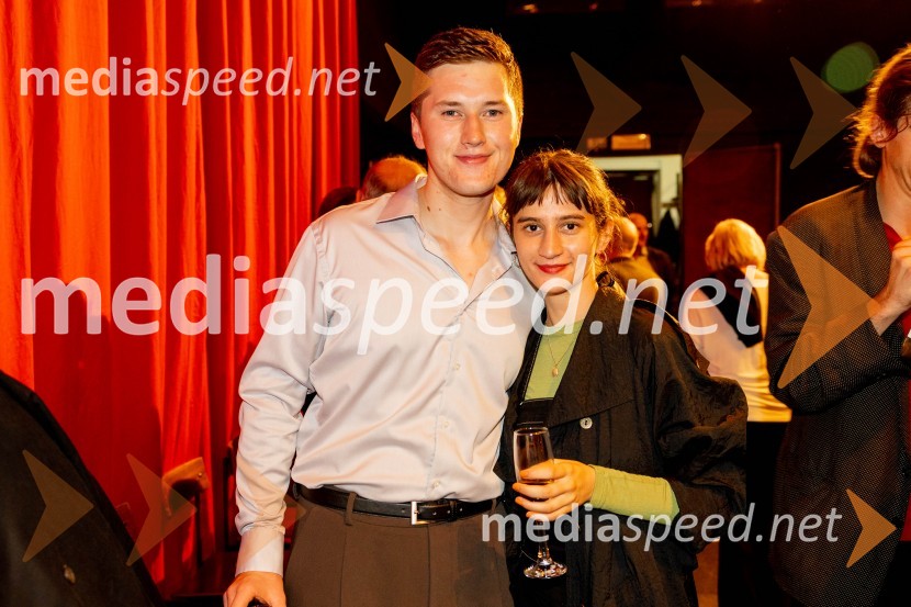  Peter Alojz Marn;  ... Antigona, prva premiera nove sezone v SNG Drama Ljubljana