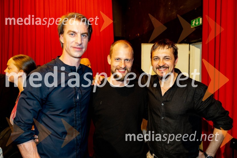  Jure Henigman, igralec;  Jernej Gašperin, igralec;  Blaž Setnikar, igralecAntigona, prva premiera nove sezone v SNG Drama Ljubljana