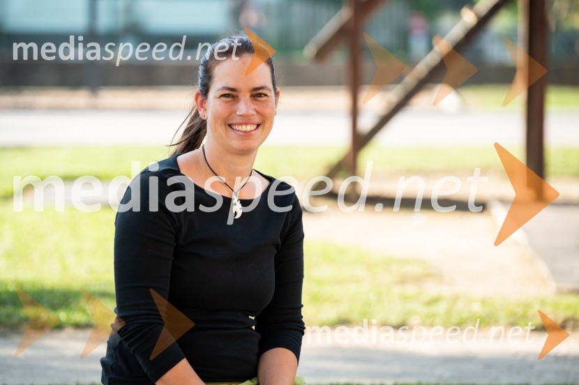  Katarina Bizjak Slanič, učiteljica športne vzgoje in raziskovalkaKatarina Bizjak Slanič, portret