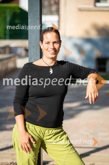  Katarina Bizjak Slanič, učiteljica športne vzgoje in raziskovalkaKatarina Bizjak Slanič, portret