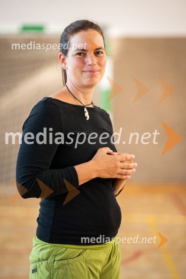  Katarina Bizjak Slanič, učiteljica športne vzgoje in raziskovalkaKatarina Bizjak Slanič, portret