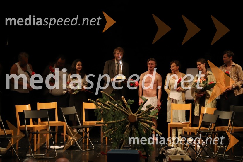  Lotos Vincenc Šparovec, igralec;  Primož Pirnat, igralec;  Lara Wolf Završnik, igralka;  Matej Puc, igralec;  Jure Rajšp, igralec;  Mirjam Korbar, igralka;  Nina Rakovec, igralka, pevka;  Branko Jordan, igralecPremiera koprodukcijske predstave Pohorski bataljon