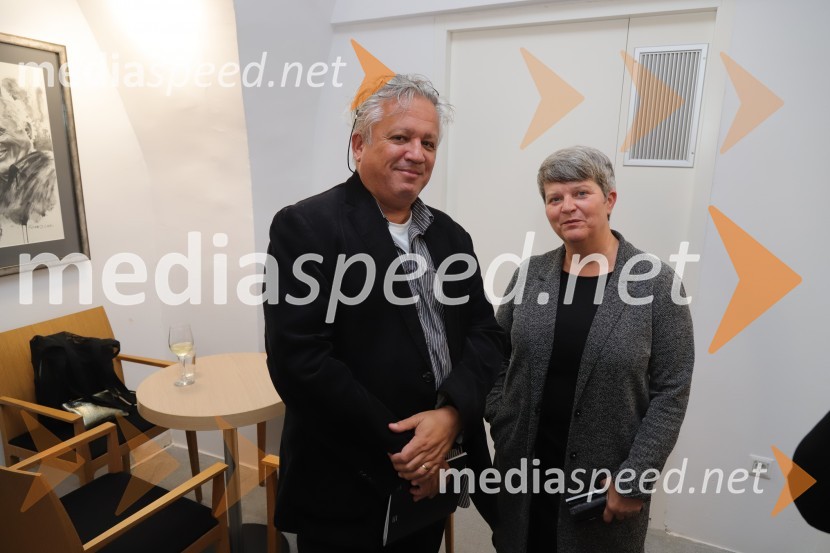  Boris Hajdinjak, direktor, Sinagoga Maribor;  Mojca Redjko, samostojna kulturna delavkaPremiera koprodukcijske predstave Pohorski bataljon