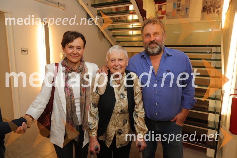  Mirjam Korbar, igralka;  ... ;  Lotos Vincenc Šparovec, igralecPremiera koprodukcijske predstave Pohorski bataljon