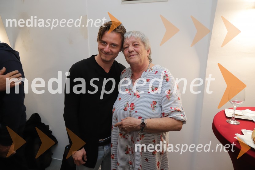  Jure Rajšp, igralec;  ... Premiera koprodukcijske predstave Pohorski bataljon