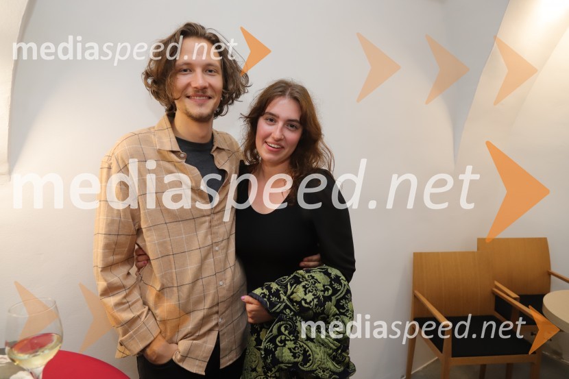  Gašper Lovrec, igralec;  ... Premiera koprodukcijske predstave Pohorski bataljon