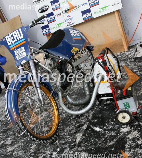 Motor in električni zaganjačSPEEDWAY NA LEDU, polfinale svetovnega prvenstva posameznikov, 2. dirka