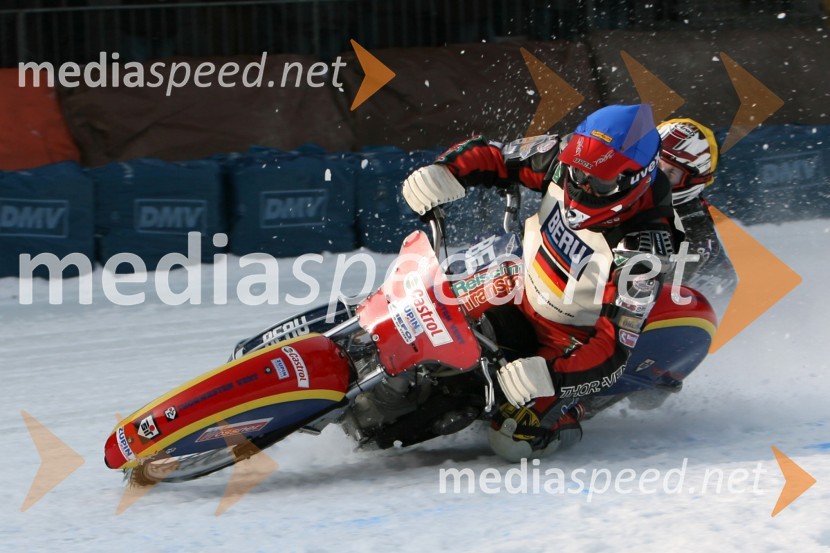 Viatcheslav Nikulin (Nemčija) in Nikolay Krasnikov (Rusija)SPEEDWAY NA LEDU, polfinale svetovnega prvenstva posameznikov, 2. dirka