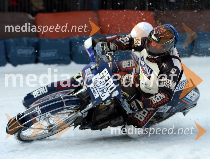 Per Olov Serenius (Švedska) in Viatcheslav Nikulin (Nemčija)SPEEDWAY NA LEDU, polfinale svetovnega prvenstva posameznikov, 2. dirka