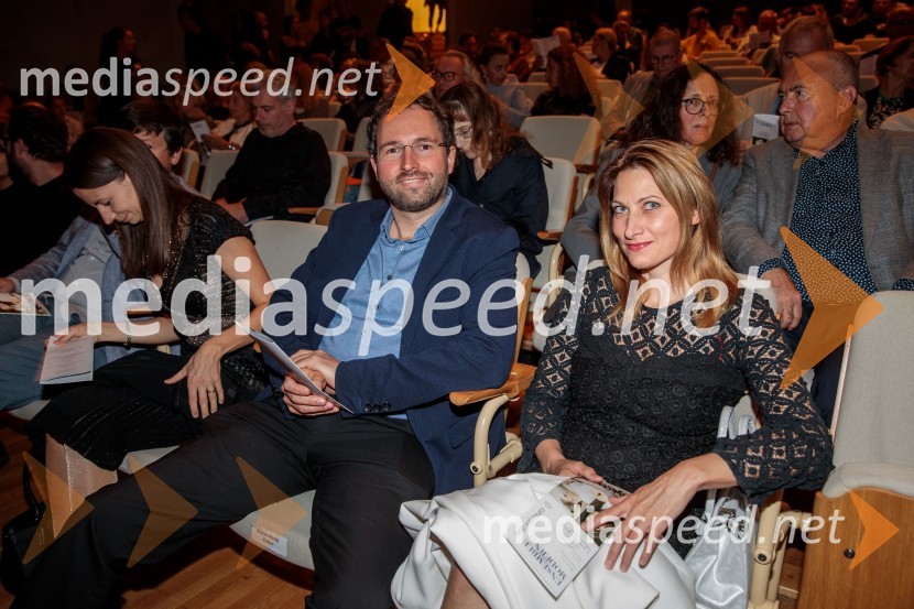  Vito Žuraj, skladatelj;  Andreja Šolar, dirigentkaKoncert Ensemble Moderna v Cankarjevem domu