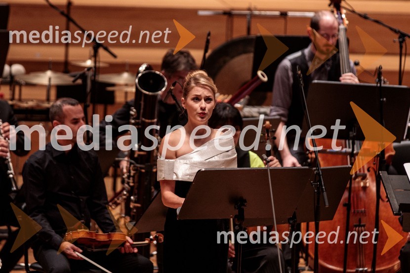  Nika Gorič, sopranistkaKoncert Ensemble Moderna v Cankarjevem domu