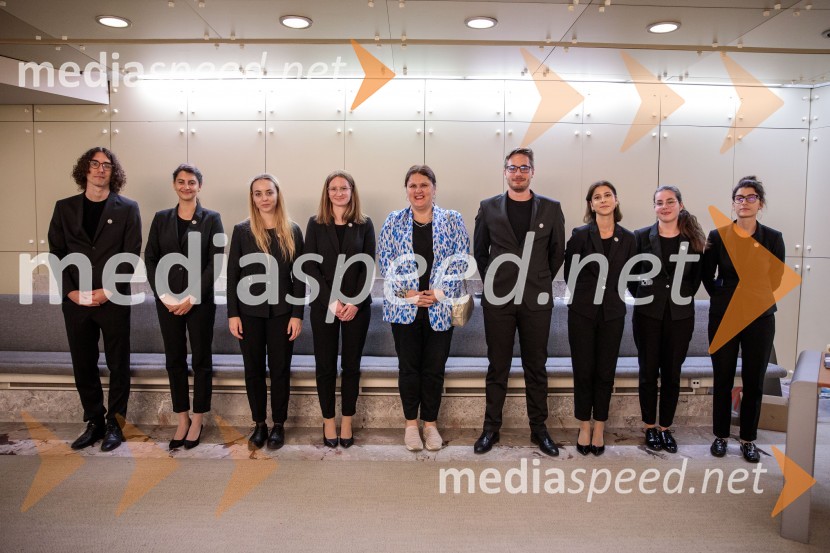  ... ;  ... ;  ... ;  ... ;  Uršula Cetinski, generalna direktorica, Cankarjev dom;  ... ;  ... ;  ... ;  ... Koncert Ensemble Moderna v Cankarjevem domu