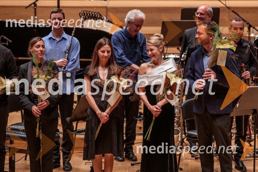  Lucie  Leguay, dirigentka;  Nina Šenk Kosem, skladateljica;  Nika Gorič, sopranistka;  Vito Žuraj, skladateljKoncert Ensemble Moderna v Cankarjevem domu