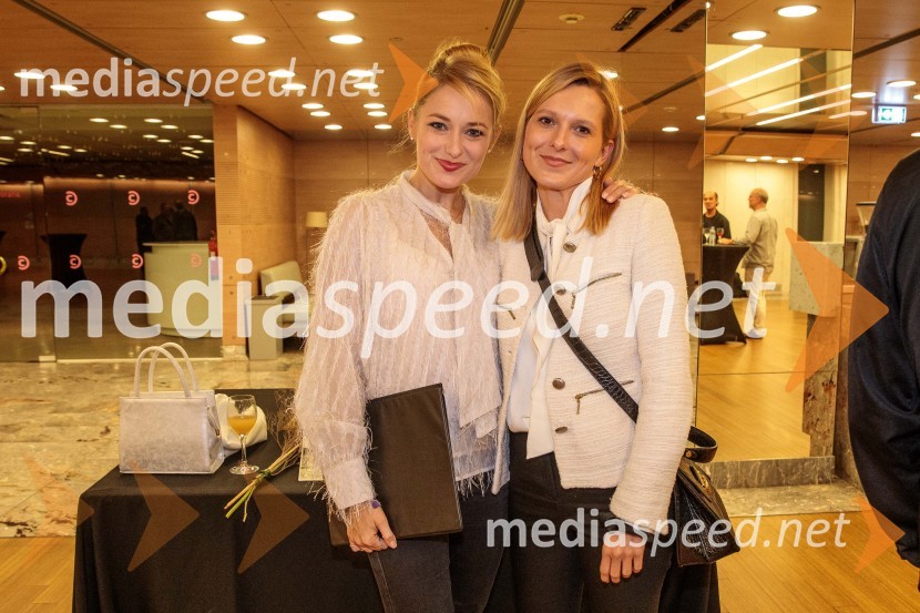  Nika Gorič, sopranistka;  Tea Gorič, Cup of teaKoncert Ensemble Moderna v Cankarjevem domu