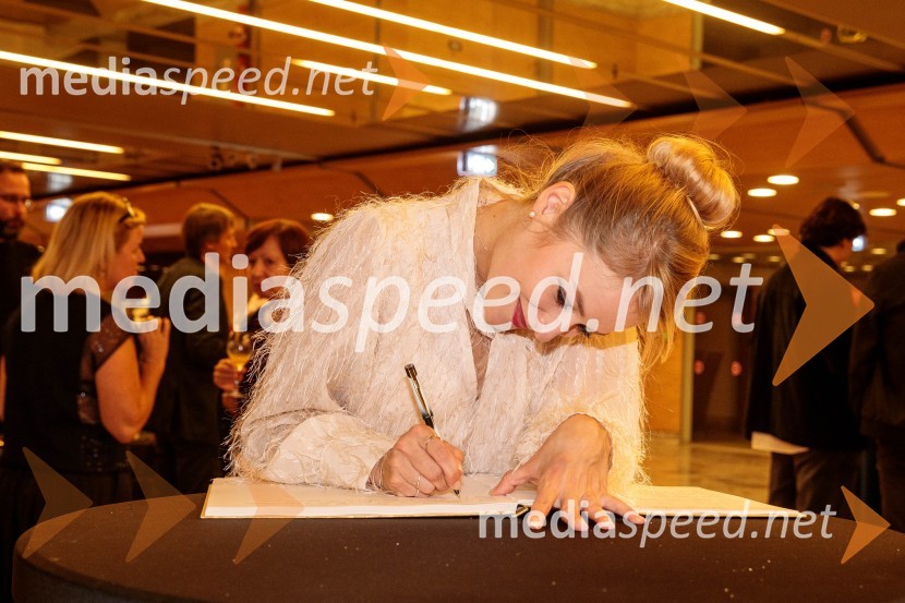  Nika Gorič, sopranistkaKoncert Ensemble Moderna v Cankarjevem domu