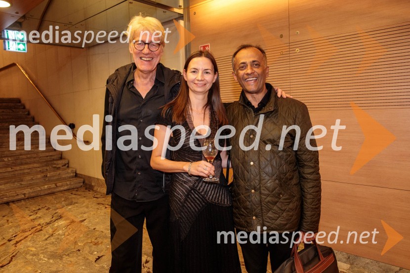  ... ;  Nina Šenk Kosem, skladateljica;  ... Koncert Ensemble Moderna v Cankarjevem domu