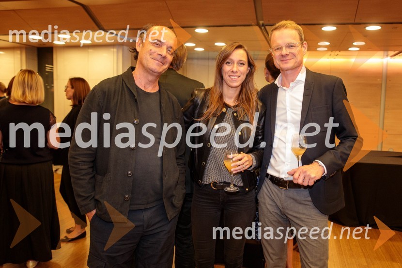  Franck Ollu, glasbeni izvajalec;  Lucie  Leguay, dirigentka;  Christian Fausch, Ensemble Modern GBRKoncert Ensemble Moderna v Cankarjevem domu