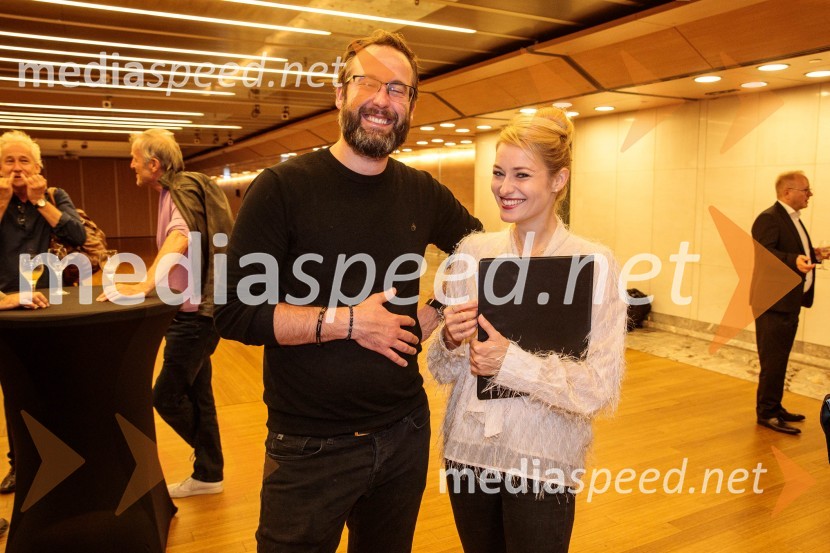  Matej Bonin, skladatelj;  Nika Gorič, sopranistkaKoncert Ensemble Moderna v Cankarjevem domu