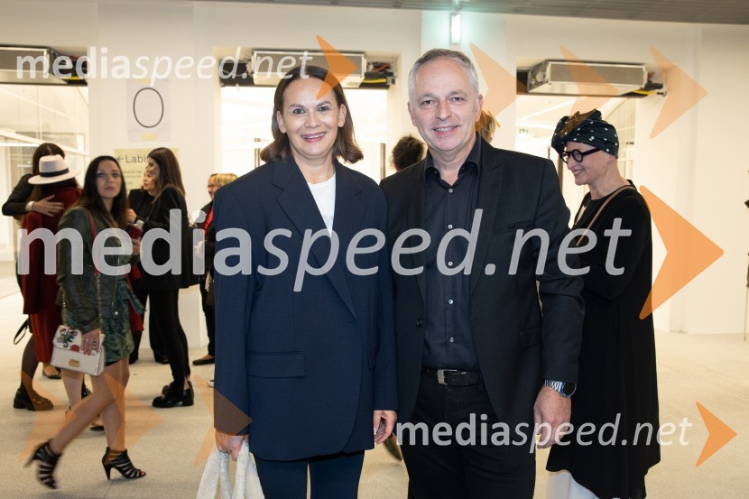  Pika  Zrim, urednica spletnega portala citylife.si in modna vplivnica;  ... Ljubljana Fashion Week 2023, modne revije, prvi dan