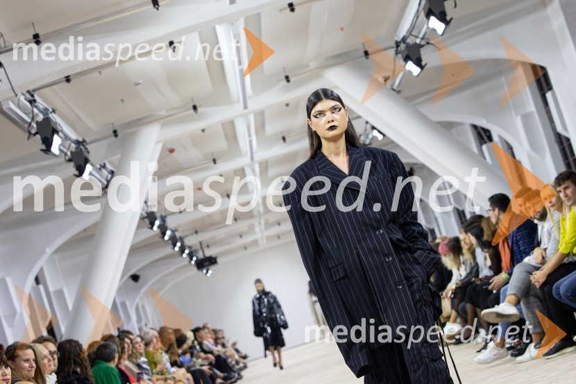  Petra Leskovar Grum, manekenkaLjubljana Fashion Week 2023, modne revije, prvi dan