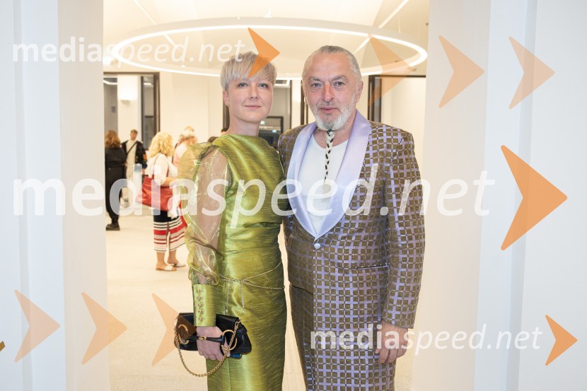  Nina Žnideršič, modna fotografinja;  Milan Gačanovič - Gacho, modni guruLjubljana Fashion Week 2023, modne revije, prvi dan