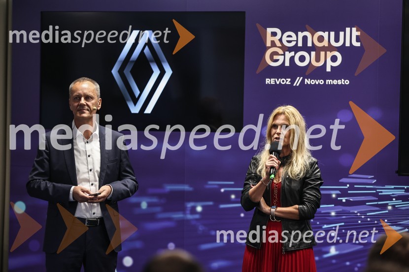  Jože Bele, direktor proizvodnje, Revoz, d.d.;  Nevenka  Bašek Zildžović, vodja službe za stike z javnostmi v tovarni RevozPrenovljeni Renault Clio, predstavitev